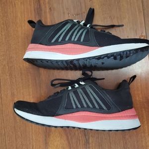 Gently used Puma women's shoes